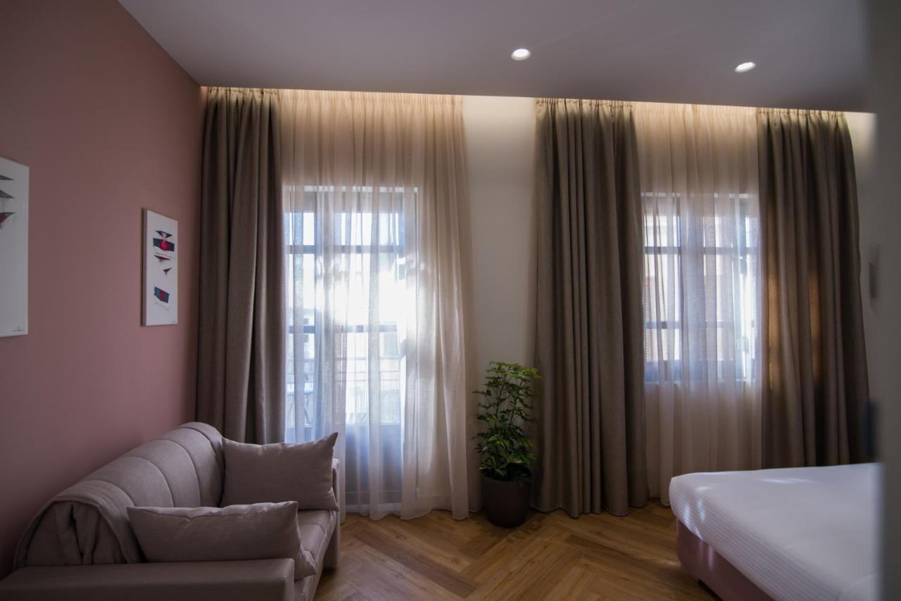 Ederlezi Zoubourlou Aparthotel Atenas Exterior foto